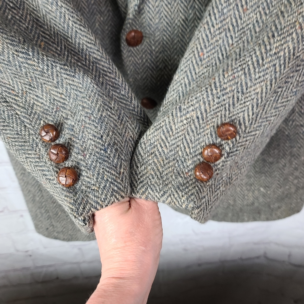 Levi's Tailored Classic's Blazer/ Coat Grays and Brown's. 44R - Picture 2 of 15